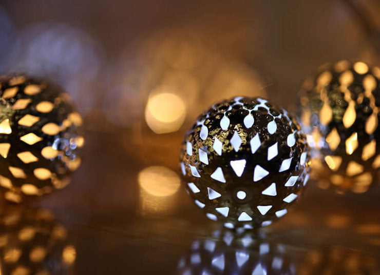 Garden Glow | Solar String Lights with Patterned Lanterns for Enchanting Outdoor Ambiance 4